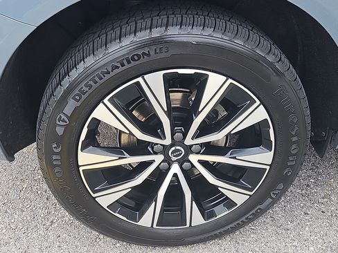 Used 2024 Volvo XC60 B5 Core w/ Climate Package image 28