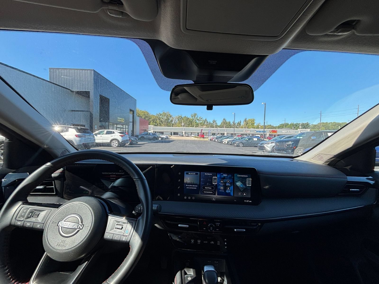 Used 2026 Nissan Kicks SR FWD image 31
