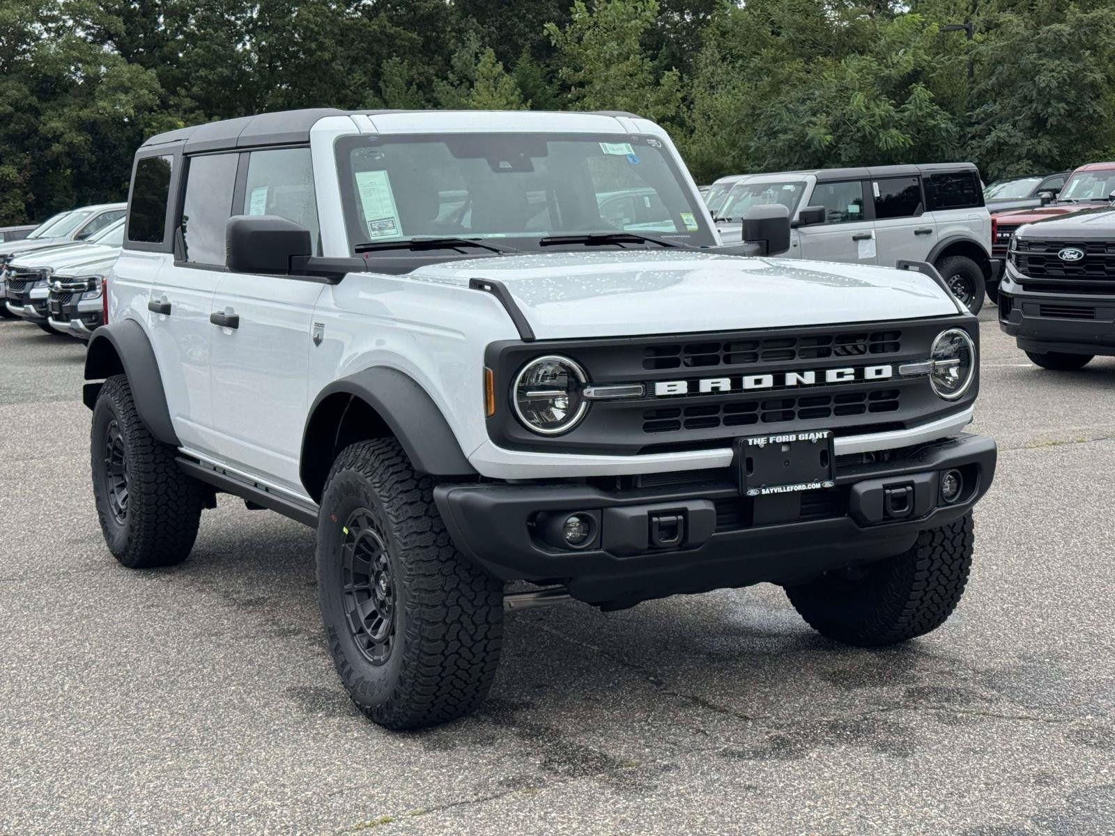 New 2026 Ford Bronco Big Bend w/ Black Diamond Package AWD/4WD image 2