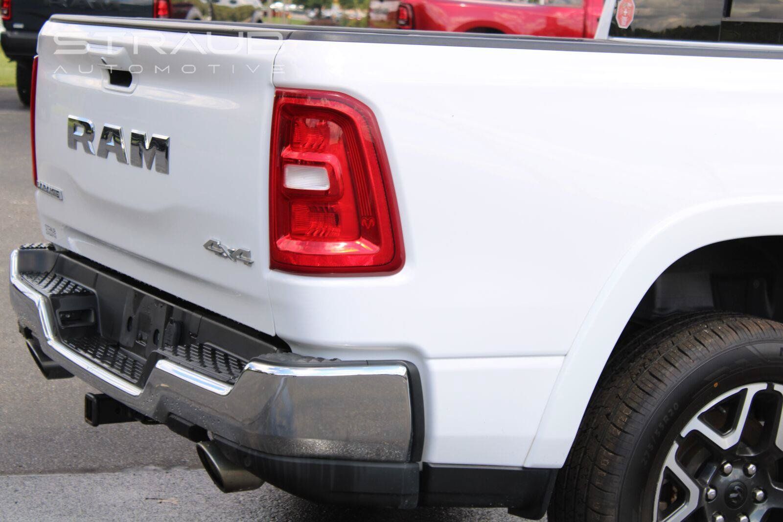 Used 2025 RAM 1500 Laramie AWD/4WD image 8