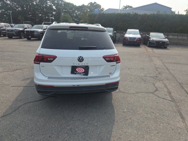 Used 2023 Volkswagen Tiguan SE w/ Panoramic Sunroof Package AWD/4WD image 4