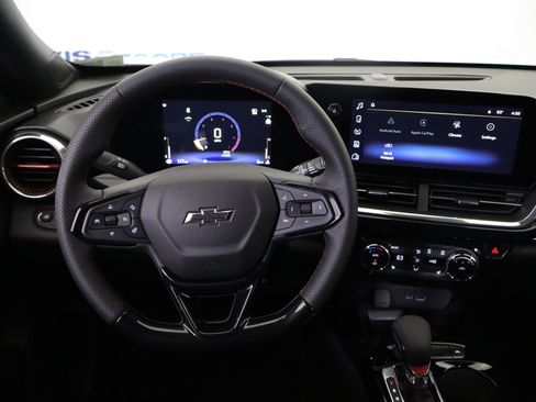 New 2026 Chevrolet Trax RS w/ Sunroof Package FWD image 18