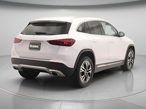 Certified 2026 Mercedes-Benz GLA 250 image 4
