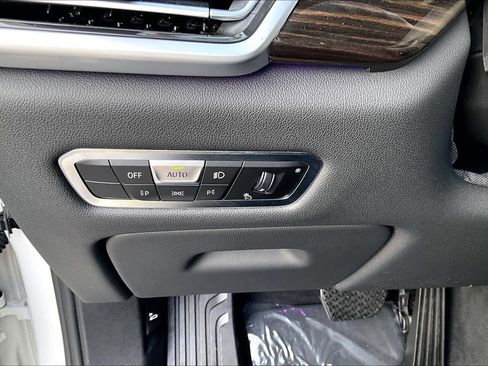 Used 2023 BMW X5 xDrive40i w/ Parking Assistance Package image 32