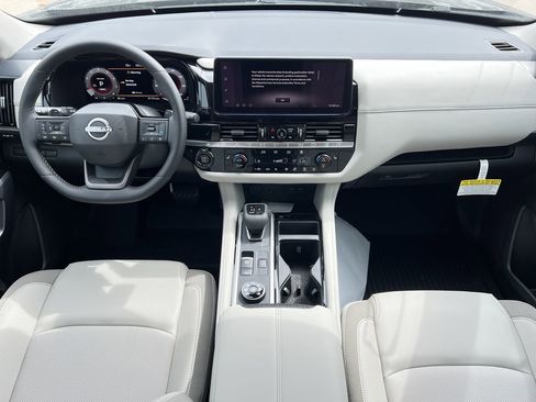 New 2026 Nissan Pathfinder SL AWD/4WD image 8