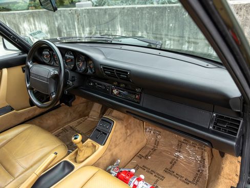 Used 1991 Porsche 911 Carrera RWD image 47