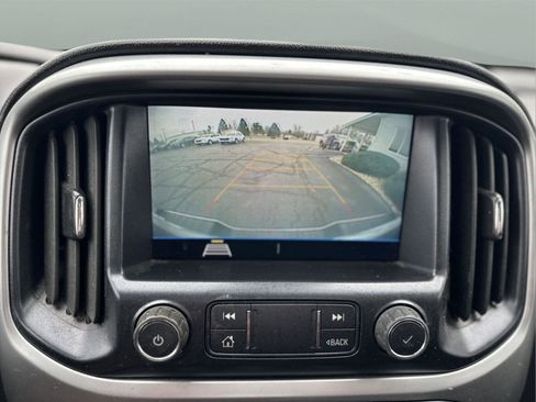 Used 2022 Chevrolet Colorado LT w/ Fleet Safety Package image 21