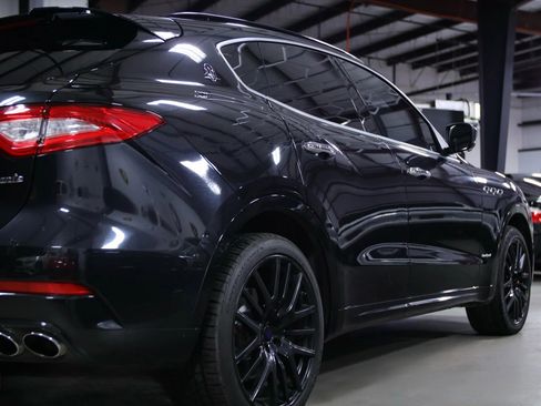Used 2018 Maserati Levante S GranSport image 15