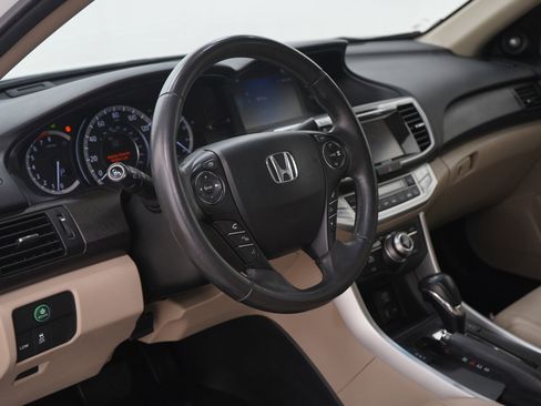 Used 2014 Honda Accord Touring image 21