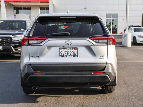 Certified 2022 Toyota RAV4 LE w/ Carpet Mat Package (TMS) AWD/4WD image 21