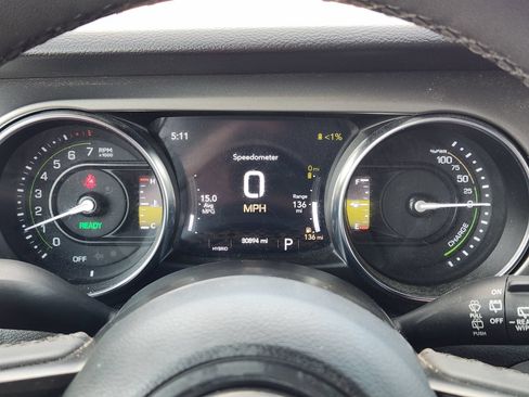 Used 2023 Jeep Wrangler Unlimited w/ Sun & Screen Package AWD/4WD image 25