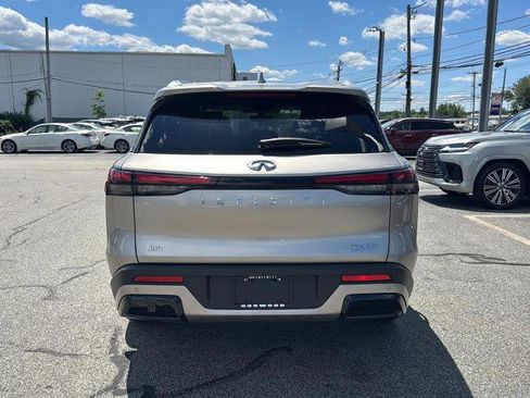 Certified 2024 INFINITI QX60 Luxe w/ Vision Package image 5