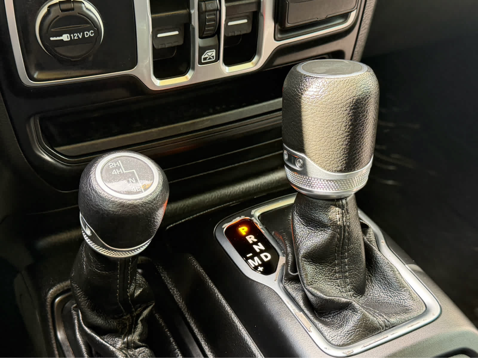 Used 2023 Jeep Wrangler Unlimited Sport AWD/4WD image 32