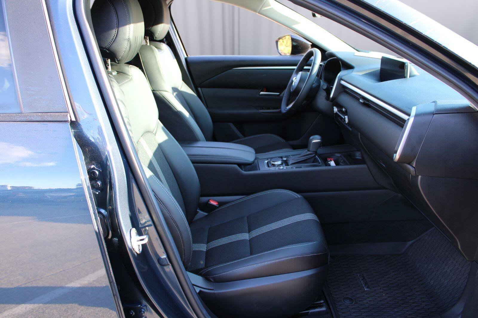 Used 2026 MAZDA CX-50 2.5 Hybrid w/ Weather Package AWD/4WD image 16