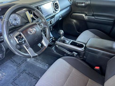 Certified 2022 Toyota Tacoma TRD Sport w/ Technology Package AWD/4WD image 11