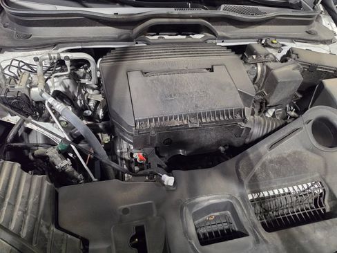 Used 2024 Honda Pilot Touring image 9