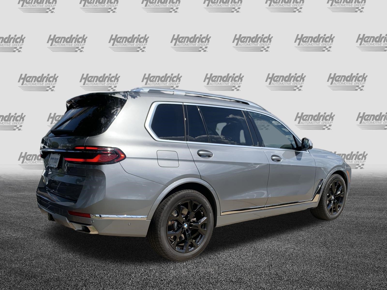 Used 2023 BMW X7 xDrive40i w/ Premium Package AWD/4WD image 10