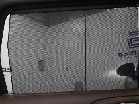 Used 2012 Porsche Cayenne Turbo w/ Sport Pkg image 32