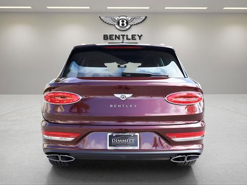 New 2025 Bentley Bentayga image 10