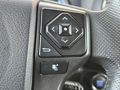 Used 2021 Toyota Tacoma TRD Off-Road w/ TRD Premium Off Road Package AWD/4WD image 25