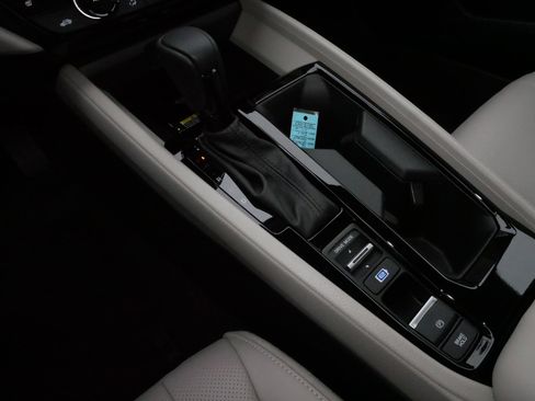 Certified 2025 Honda Accord EX-L image 24