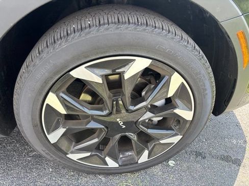 Certified 2025 Kia Sorento EX FWD image 18