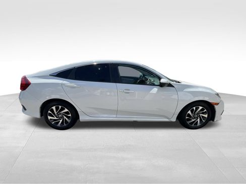 Used 2016 Honda Civic EX image 4