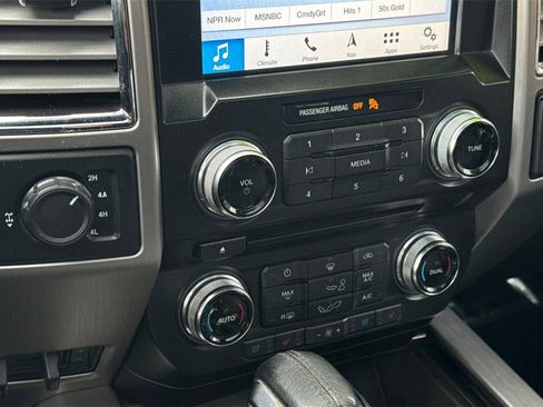 Used 2016 Ford F150 Platinum w/ Equipment Group 701A Luxury image 17