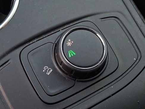 Used 2018 GMC Terrain SLE FWD image 22