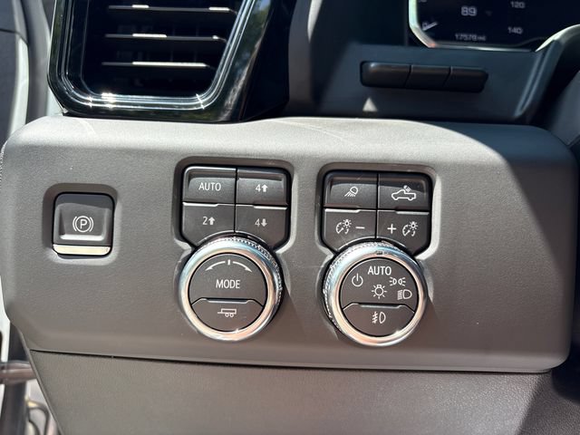 Used 2024 GMC Sierra 1500 AT4 w/ Technology Package AWD/4WD image 25