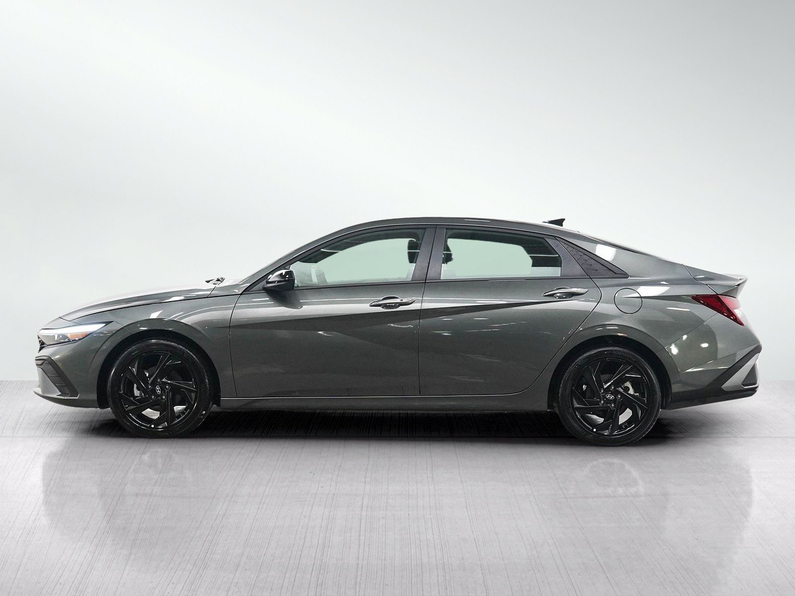 Certified 2026 Hyundai Elantra Sport FWD image 2