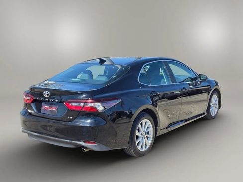 Used 2023 Toyota Camry LE image 5