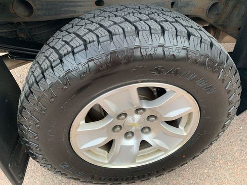 Used 2018 Chevrolet Silverado 1500 LT AWD/4WD image 18