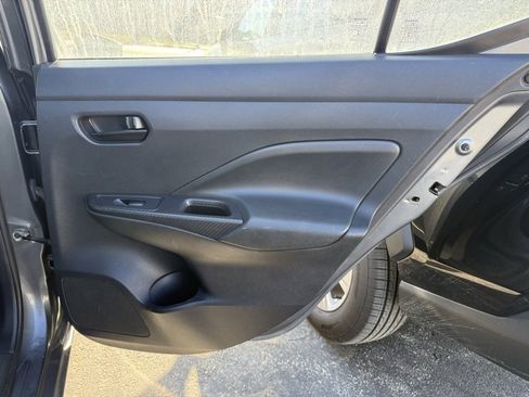 Used 2021 Nissan Versa S image 33