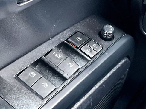 Used 2020 Toyota Tacoma SR w/ SR Convenience Package image 34