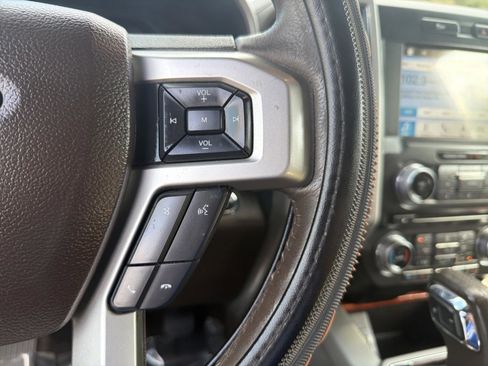 Used 2018 Ford F150 King Ranch image 13