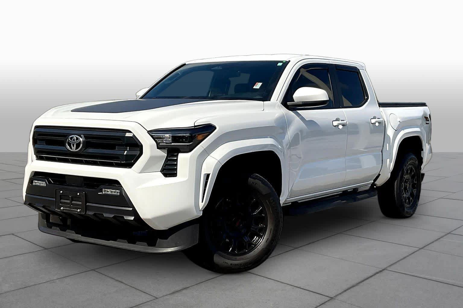 Used 2025 Toyota Tacoma SR5 RWD image 1