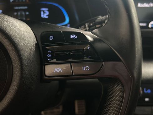Used 2025 Hyundai Elantra Sport FWD image 19