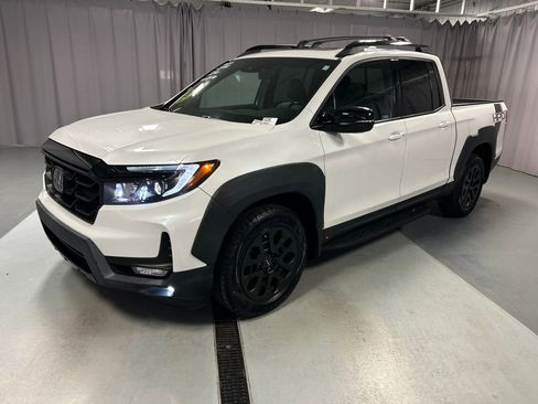 Used 2023 Honda Ridgeline Black Edition image 3