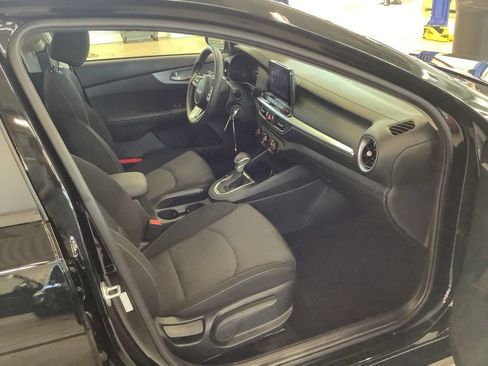 Certified 2023 Kia Forte LXS FWD image 23