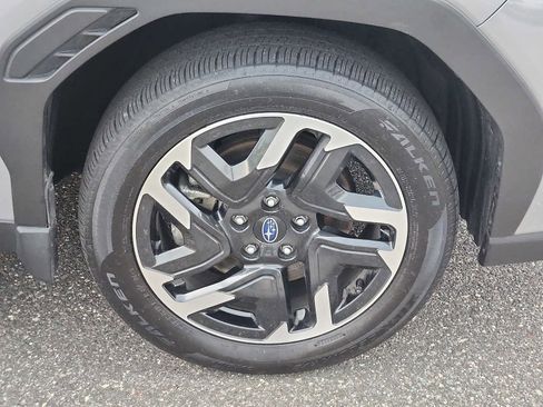 Used 2025 Subaru Forester Limited AWD/4WD image 8