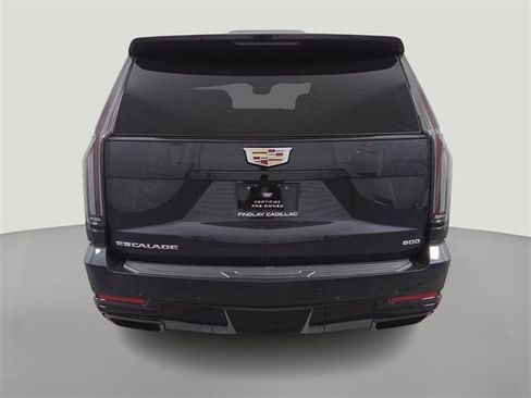 Certified 2025 Cadillac Escalade Sport Platinum image 3