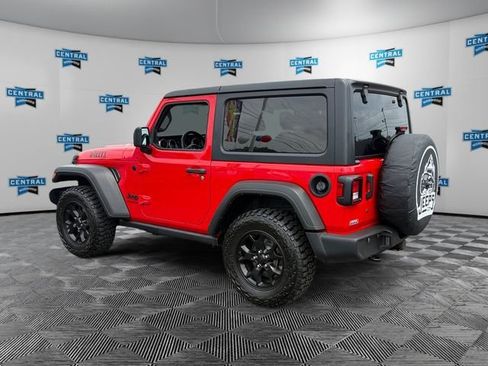 Used 2022 Jeep Wrangler Sport AWD/4WD image 4