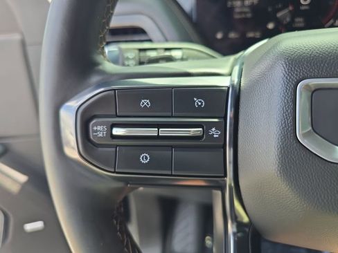 Certified 2025 GMC Yukon XL AT4 AWD/4WD image 26