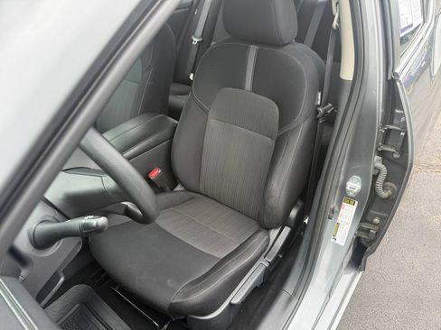 Used 2024 Nissan Sentra SV FWD image 16