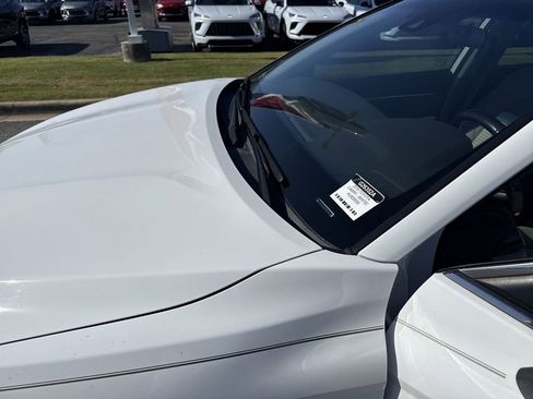 Used 2019 Toyota Camry SE FWD image 37