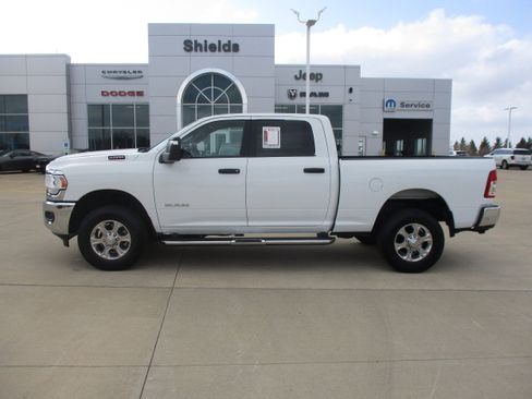 Used 2024 RAM 2500 Big Horn w/ Bed Utility Group image 3