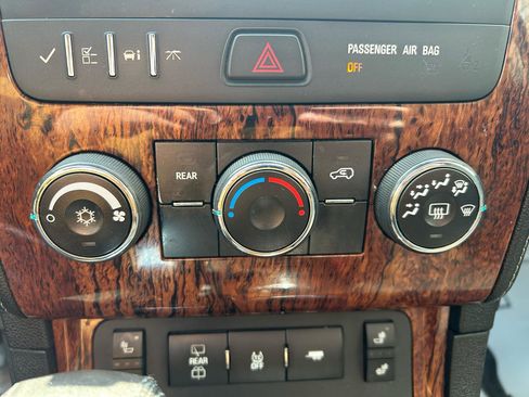 Used 2013 Chevrolet Traverse LT w/ All-Star Edition image 25