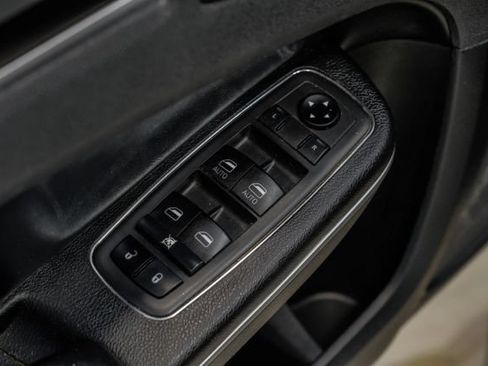 Used 2021 Chrysler 300 S RWD image 52