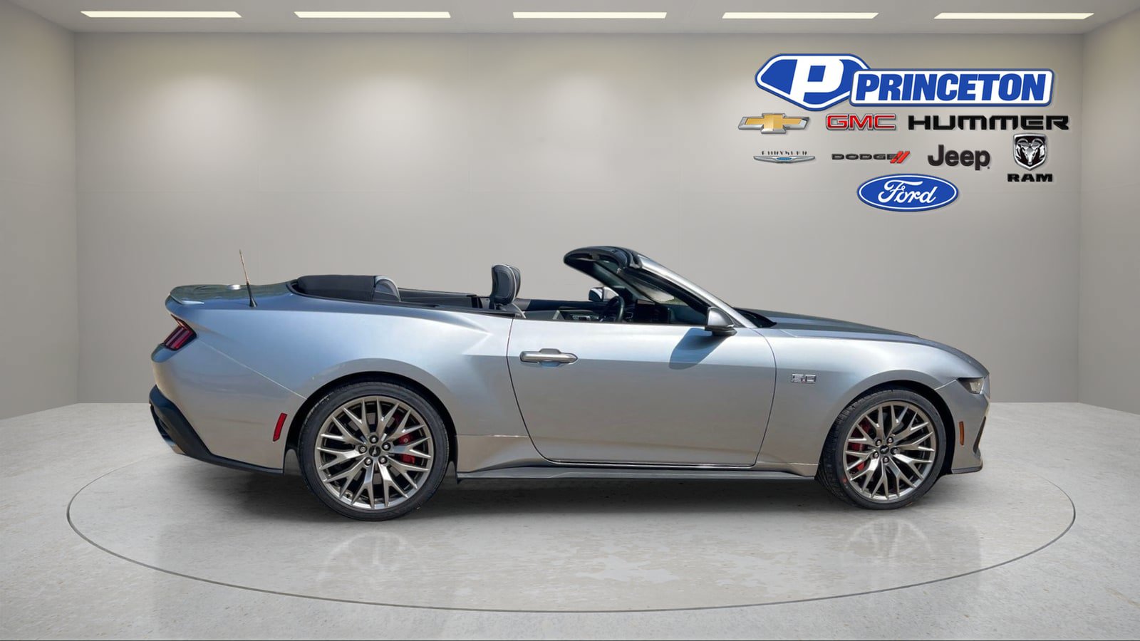 Used 2025 Ford Mustang GT Premium RWD image 9
